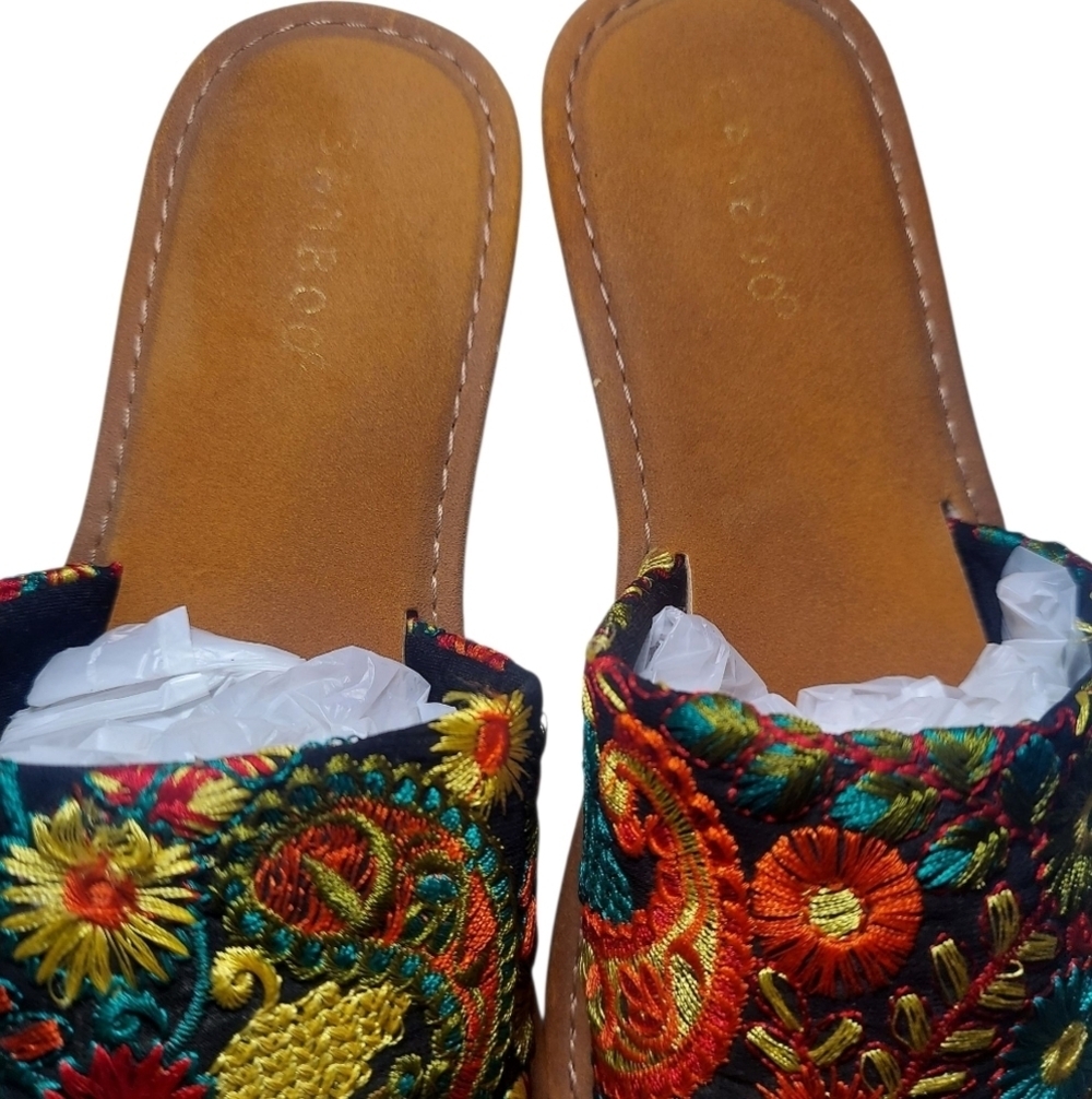 Floral Embroidered Fabric Sandal Slide - Picture 3 of 6
